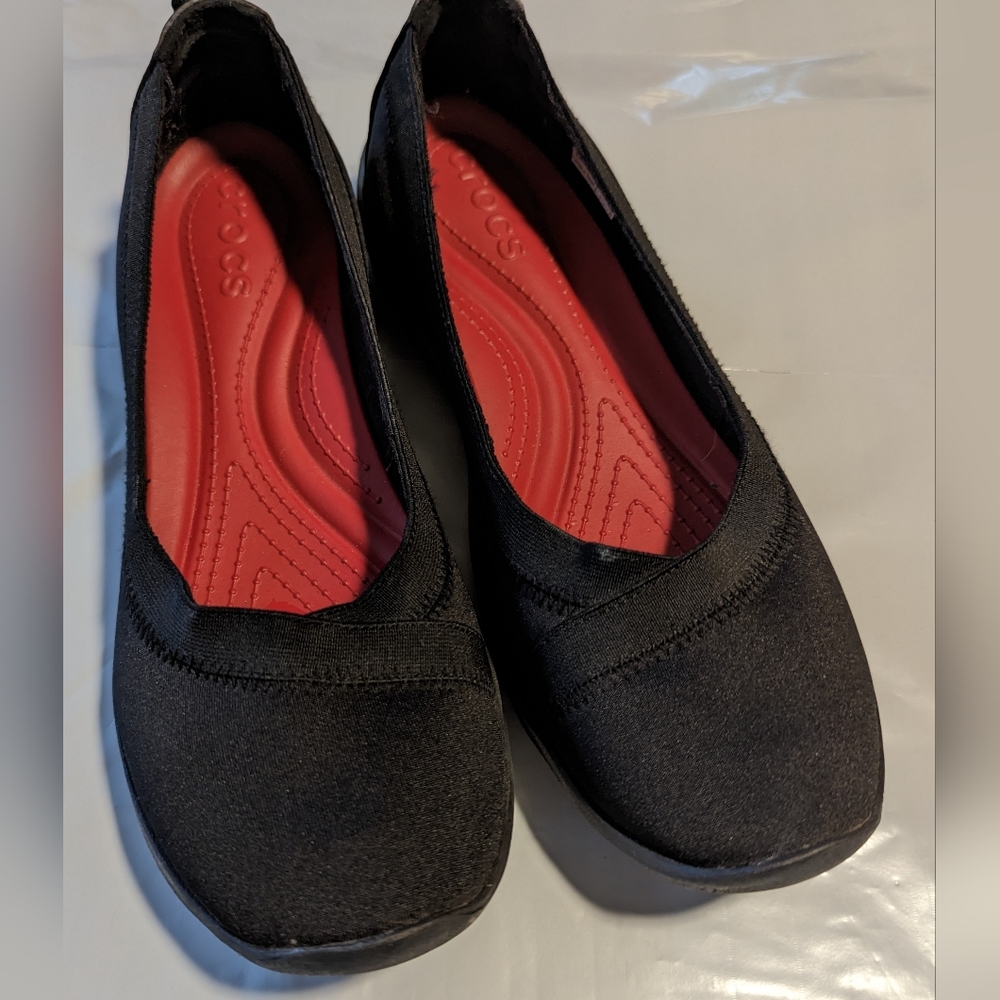 Crocs Black Ballet Flats, Size 6M